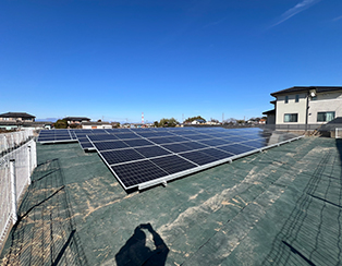 群馬県藤岡市／産業用太陽光発電／ジンコソーラー／野立て